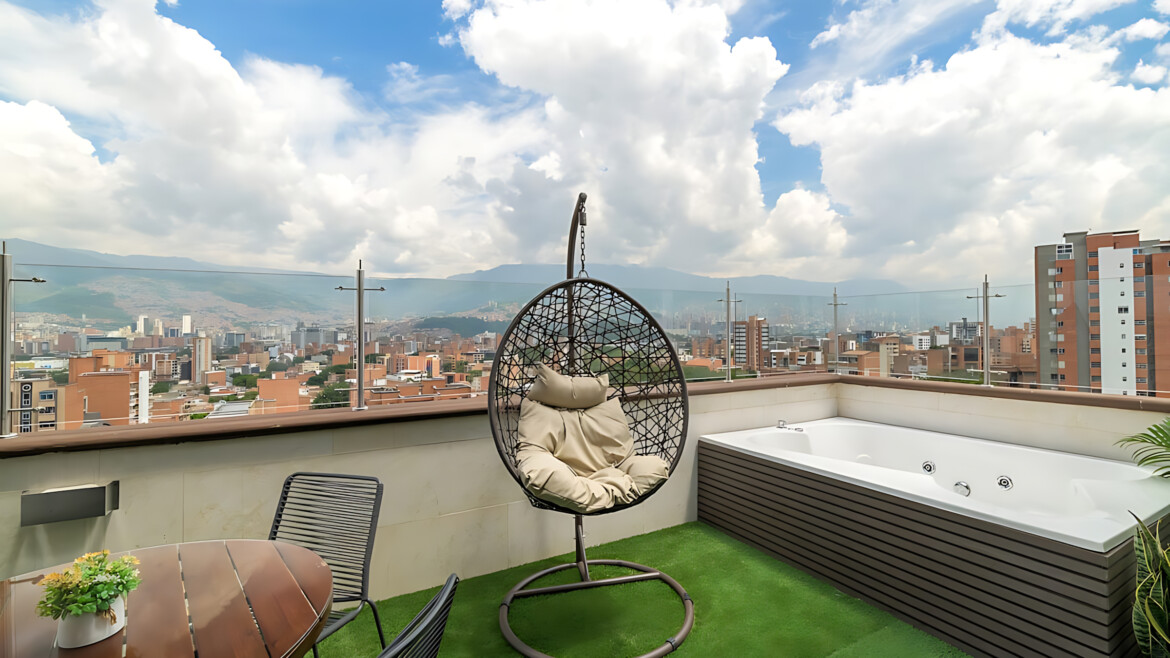 Medellín Poblado Gold Package